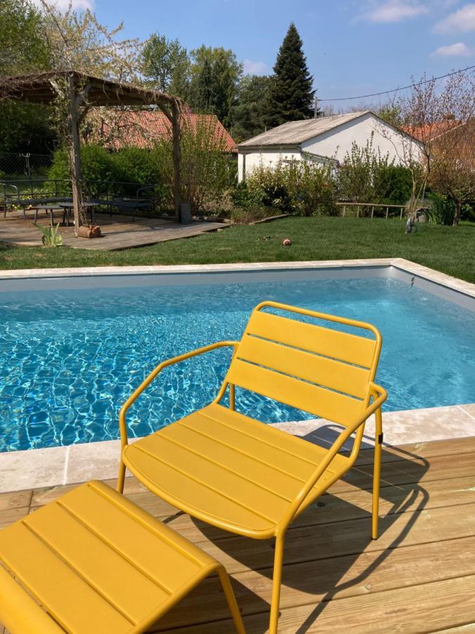 Les Chambres Lauryvan Saint-Junien Bagian luar foto